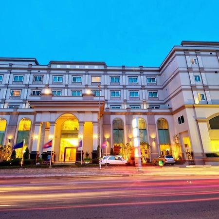 Herman International Hotel Phnom Penh Exterior foto