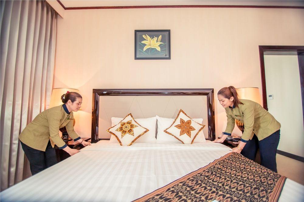 Herman International Hotel Phnom Penh Exterior foto