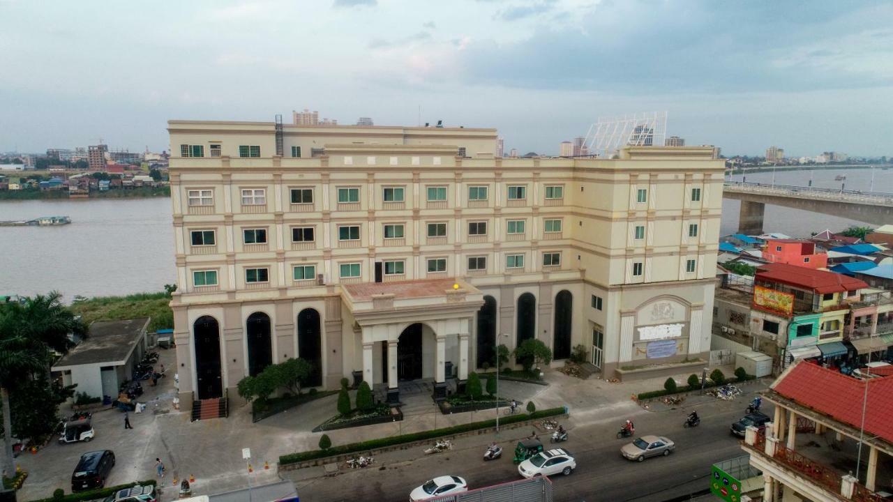 Herman International Hotel Phnom Penh Exterior foto