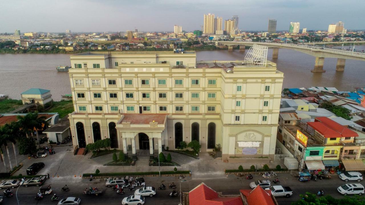 Herman International Hotel Phnom Penh Exterior foto