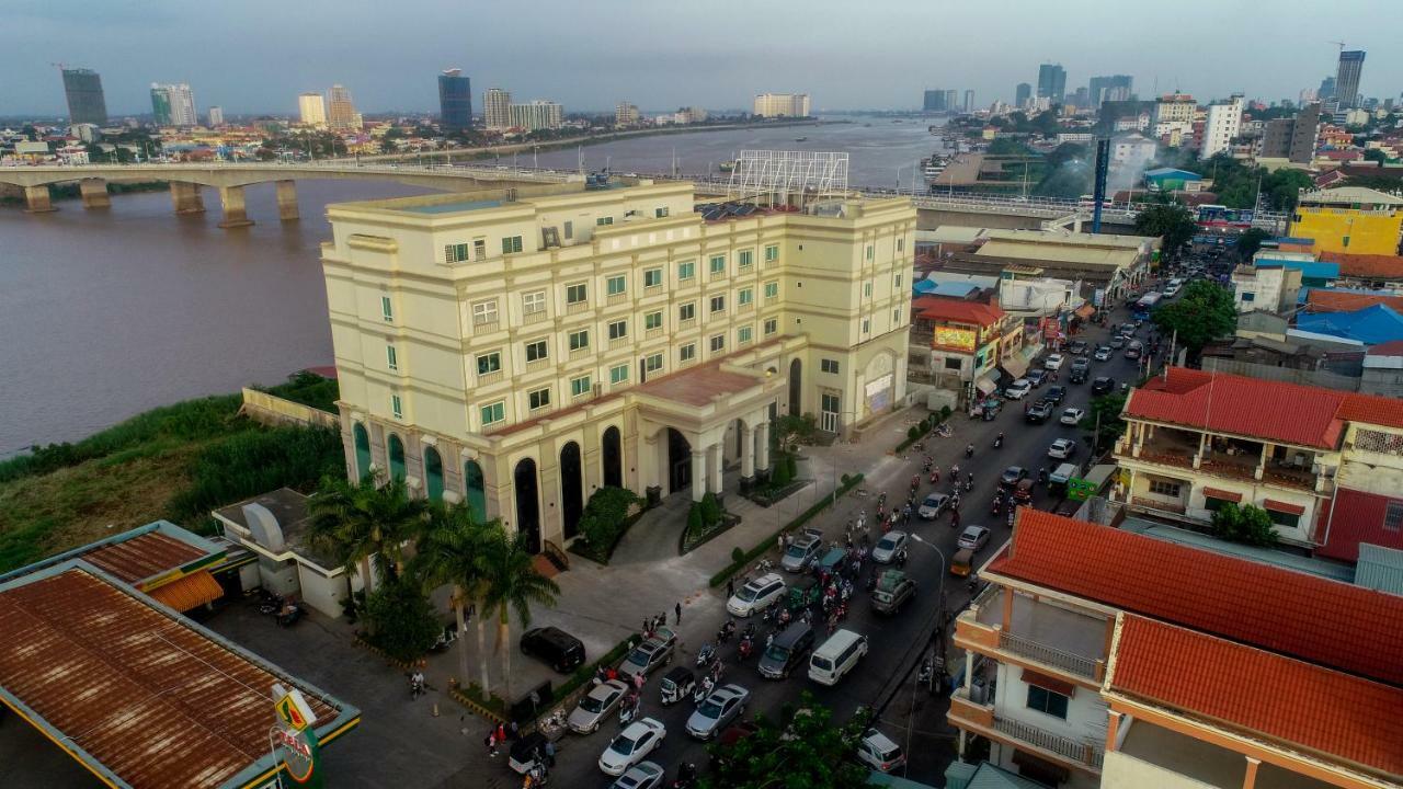 Herman International Hotel Phnom Penh Exterior foto