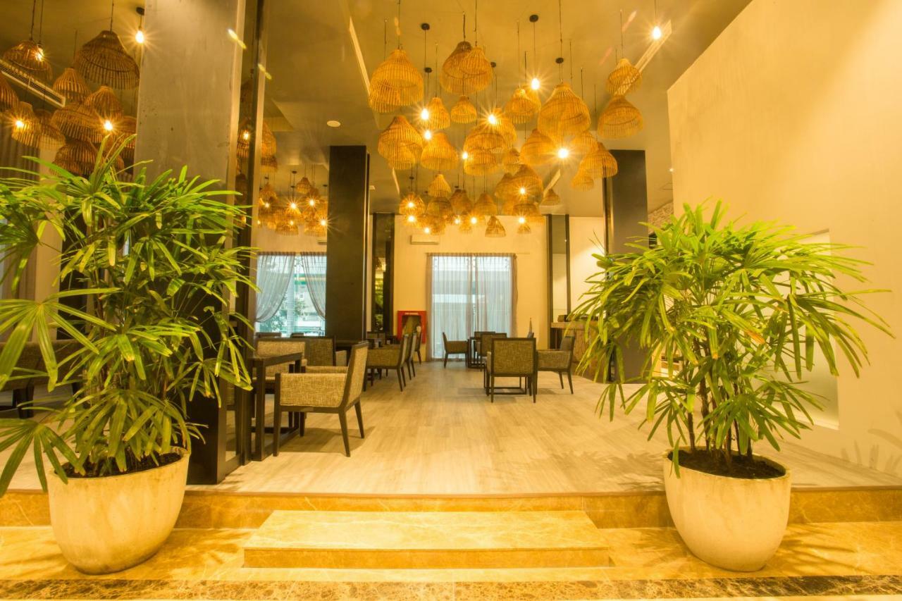 Herman International Hotel Phnom Penh Exterior foto