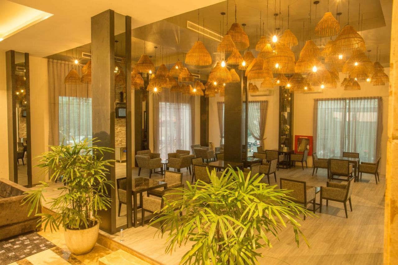 Herman International Hotel Phnom Penh Exterior foto