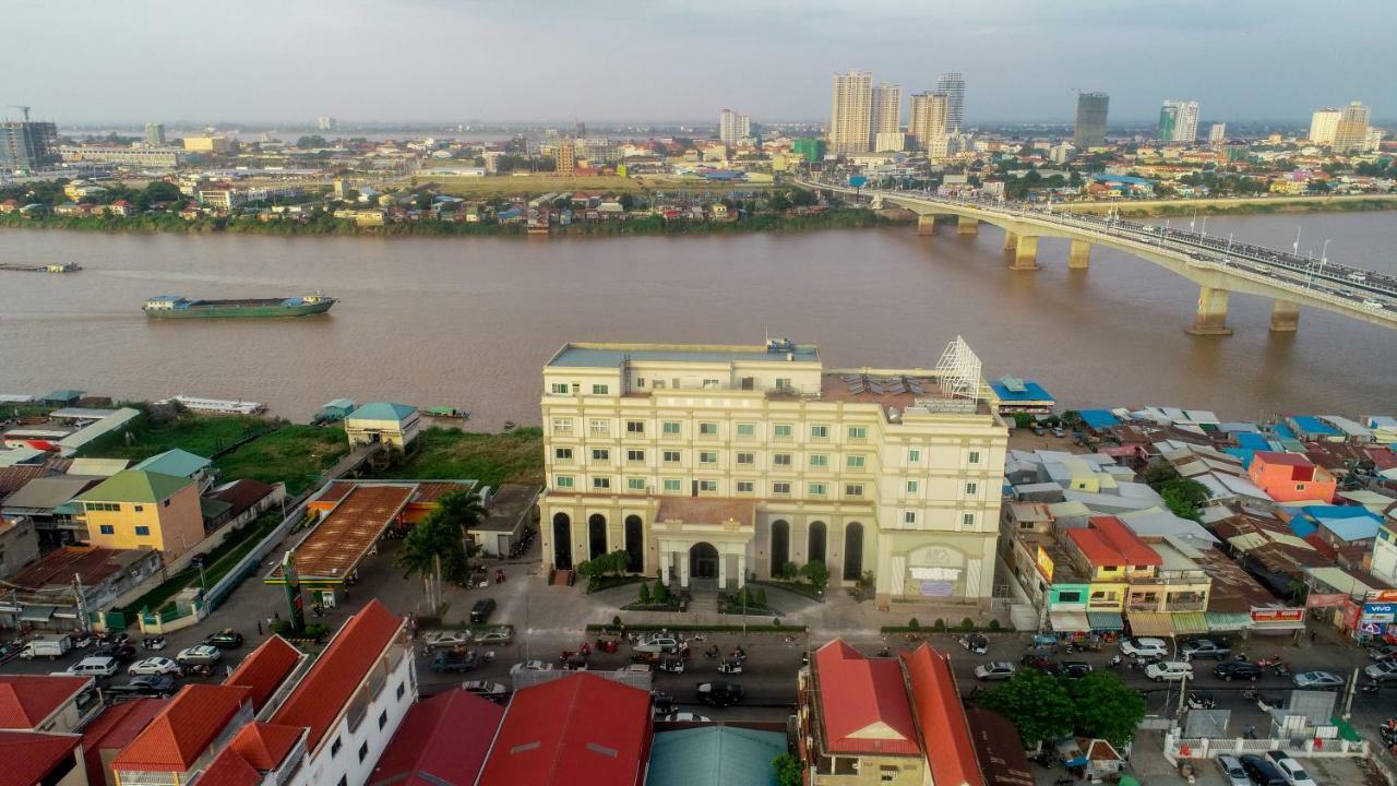 Herman International Hotel Phnom Penh Exterior foto